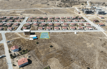 Ahmetpaşa’da 648m² %30 İmarlı Arsa – Yatırım ve Hobi Bahçesi İçin Eşsiz Konum!